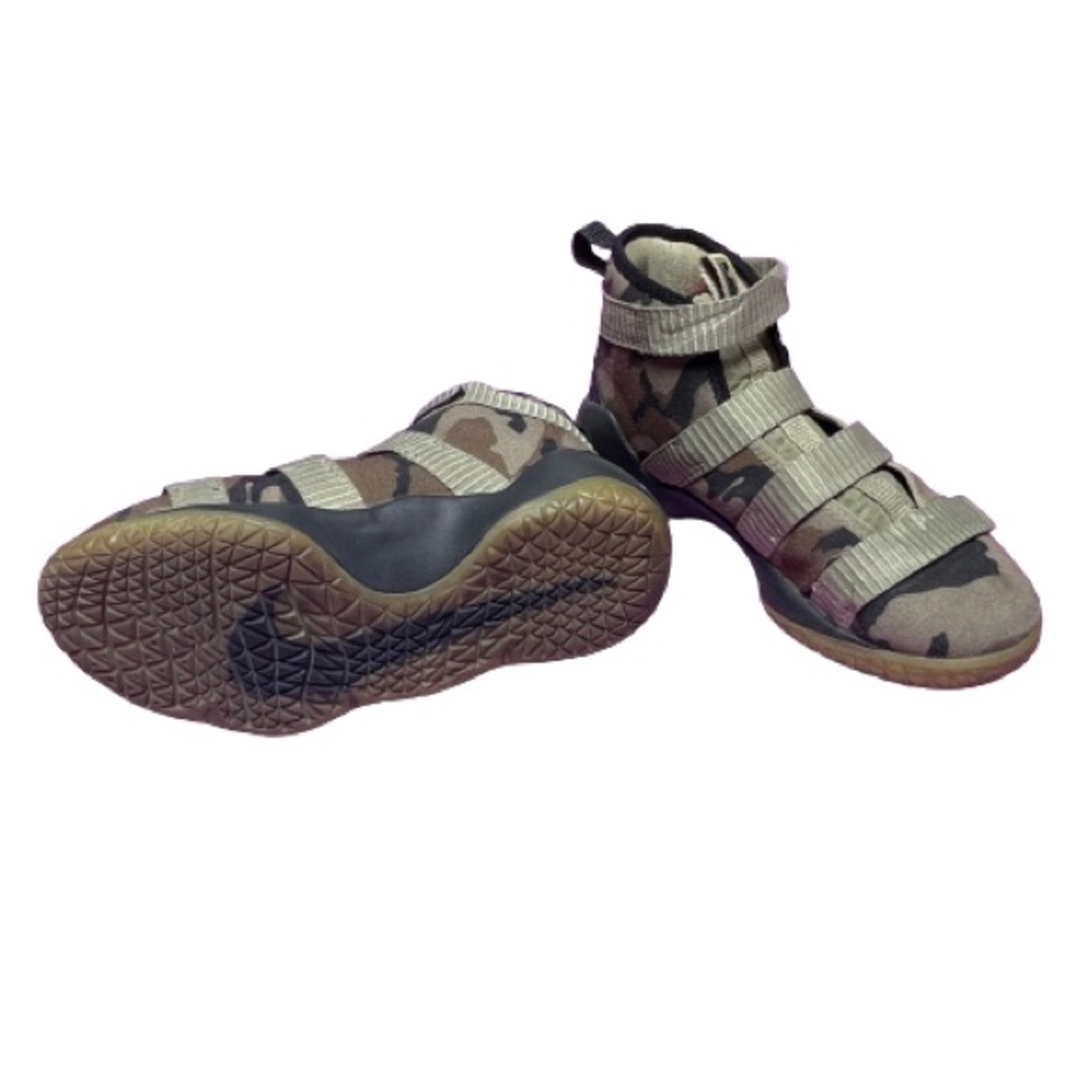 Nike Camouflage Sneakers with velcro, used, boys